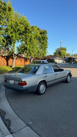 1988 Mercedes Benz 300E W124 - $8,000 (Walnut Creek)63477582370305121