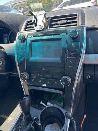 Toyota Camry SE 2016 en venta - $15,300 (hayward / castro valley)63617847284609124