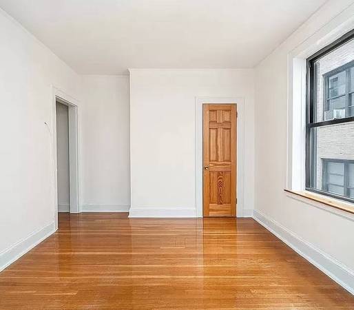 $785 / 1br - Modern 1BR — move in ready!! (San Diego, CA)63998453024002120
