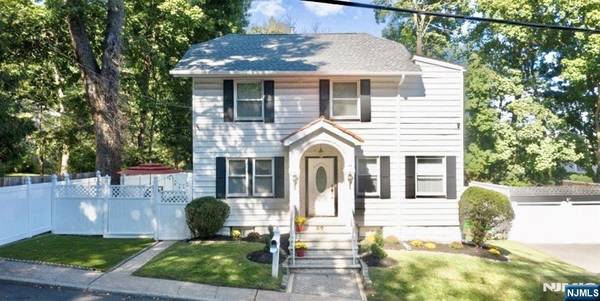 Out with the old, in with the new! Res Lease in West Orange. 3 Beds, 2 Baths 1