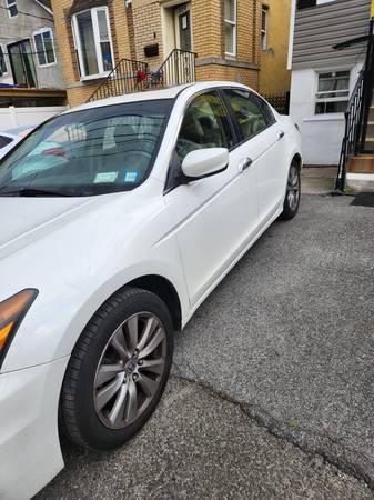 2012 Honda Accord Ex-L V6 - $7,600 (Castle Hill)63614064313859122