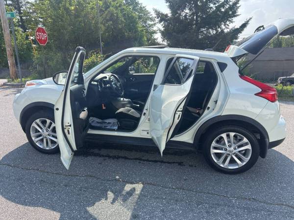 2011 Nissan JUKE SV AWD 4puerta Crossover, POCOS KILÓMETROS, 1 DUEÑO!!!! - $6,995 (LOWELL, MA 978-996-5798)63615750849025122