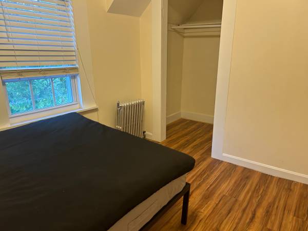 $650 Habitación disponible cerca del Campus Norte de UMASS Lowell (Lowell)63655335284993121