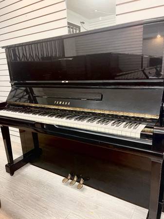 Yamaha U3 Upright Piano Free delivery 1