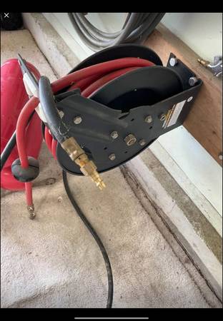 Twin tank air compressor with hoses, tools etc - $150 (Columbia)63441860231939122