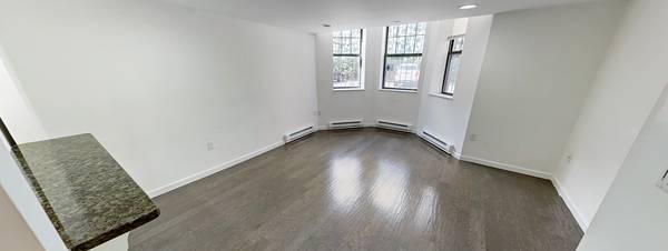 $2,300 Queensberry St. Modern Studio – $2,300 – Avail. 10/15/25 (Boston)63996834325379120