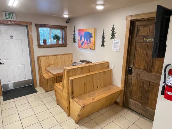 $950 / 1br - 5th Wheel RV Trailer for rent (McCall)63794970256515123