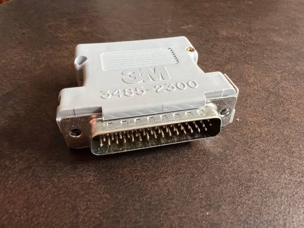 3M 3485-2300 Plastic D Sub Junction Connector 1