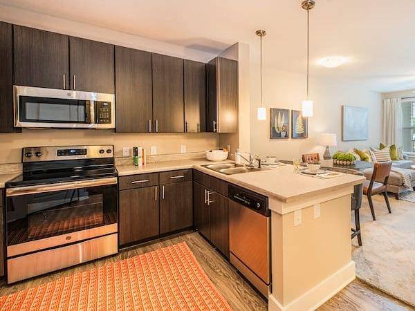 $1,679 / 2br - 1040ft2 - Open Floor plans, Resort Style Pool, 24 Hour Fitness Center64015948315521121