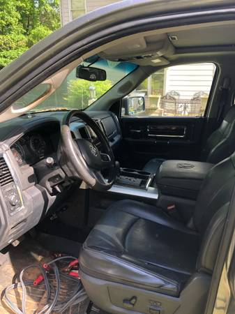 Camioneta Dodge Ram Quad Cab 2009 | Edición Laramie - $3,200 (Rex)63621002318593124