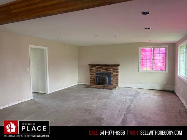$319,900 / 3br - 2174ft2 - Investor Alert! Unlock the potential of this unique REO property (Lebanon OR)63624697795843123