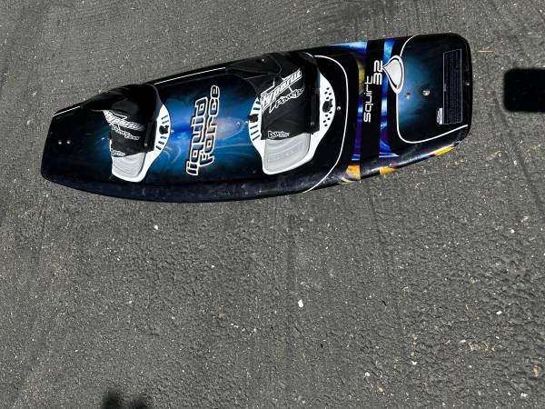 Liquid force squirt 32 wakeboard with hyper lite power boot air shock 1