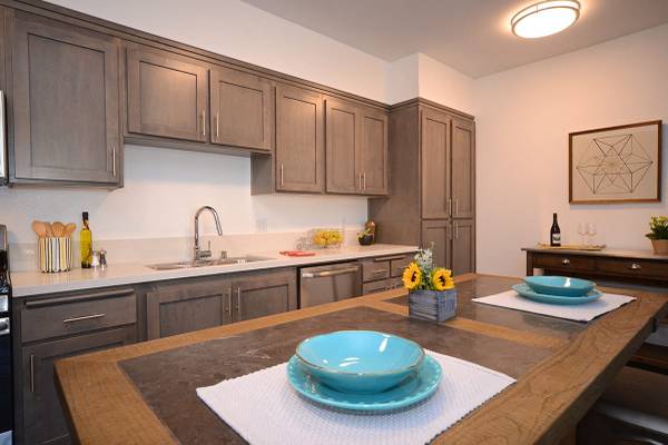 $2,650 / 2br - Professional Management, Gas Range, Assigned Covered Parking (Thousand Oaks)63800712073859123