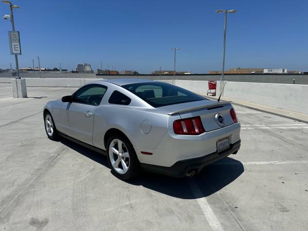 2011 ford mustang gt auto 5.0 coyote abuelo poseído - $8,800 (San Diego)63616034114049122