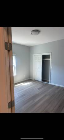 $1,300 / 1br - Rooms for rent  Downtown San jose  one block to the State University (san jose downtown)64045196053249124