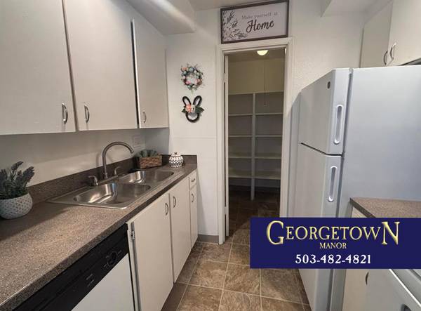 $1,295 / 1br - Community Events & Festivals - Centrally Located 1Bed in Metzger (Beaverton Tigard)64038885056643120