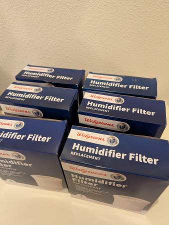 Walgreens Cool Mist Humidifier with Extra 6 Replacement Filters - $45 (Vancouver)63435084017665124