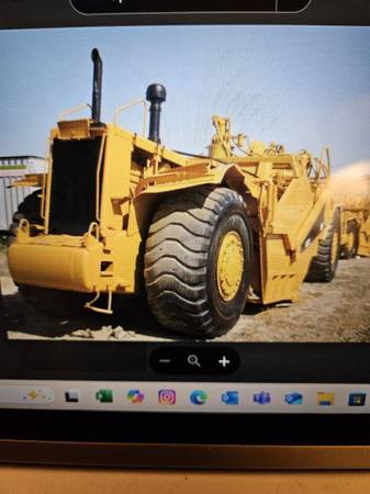 637E two engine auger loader scraper 1