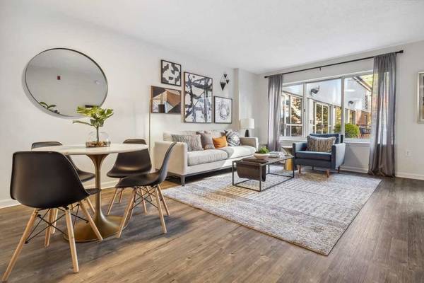 $4,150 / 2br - 1288ft2 - 2 BD, Wi-Fi Compatible Living, Gourmet Kitchens (50 Forest St, Stamford, CT)64010163769985122