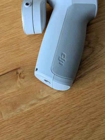 DJI OM 4 SE Gimbal Stabilizer - $60 (Issaquah)63471454960003122