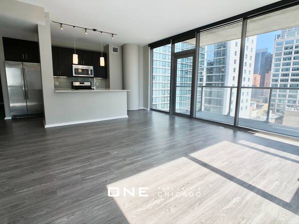 $5,800 / 3br - > ELEGANT 3 BEDROOM 3 BATHROOM - WEST LOOP - FULL GYM/POOL (West Loop)64041643694465120