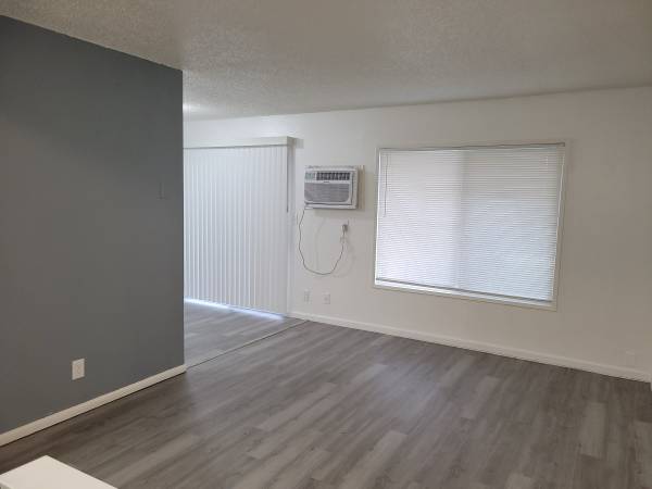 Stampede Housing Apartments has a 1 Bedroom Available NOW! 1