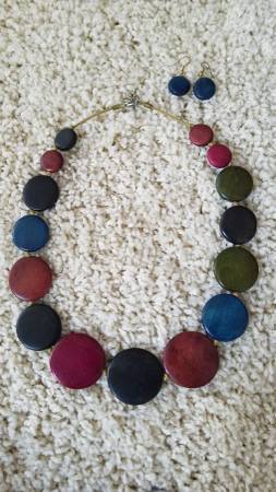 Wood Disk Necklace w/ Matching Earings 1