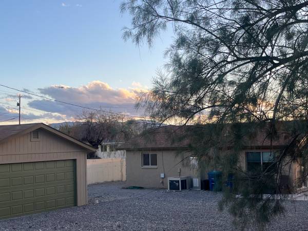 $995 / 2 habs - 01200 pies² - Alquiler con opción a compra, casa de 2 habitaciones en Lake Havasu City, mensaje de texto (Lake Havasu City)63470398433665123