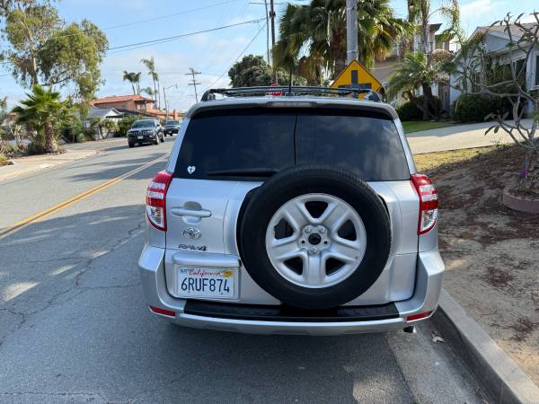 2011 Toyota rav4 - $10,500 (San Diego)63624739833601123