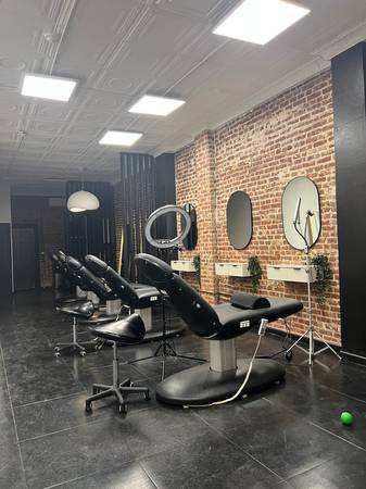 $3,000 / 1235ft2 - Maspeth Storefront on Busy Street! (Maspeth)63766023359619121