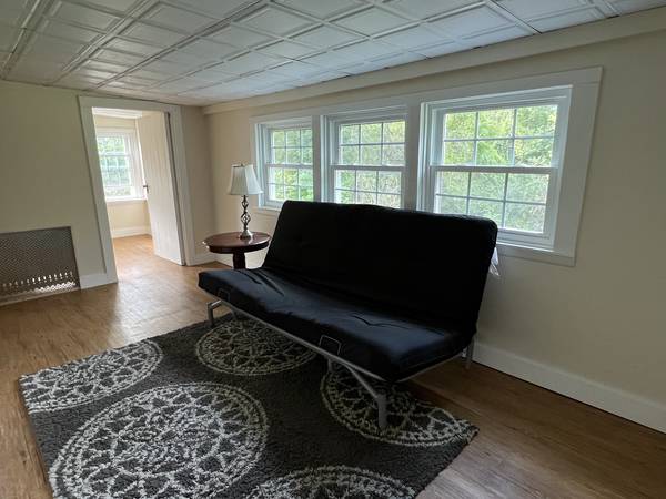 $2,199 / 2br - 930ft2 - $2,199 / 2br - 930ft2 - Spacious 2 Bdrm Methuen Condo (Methuen) (Methuen)63863244678531123