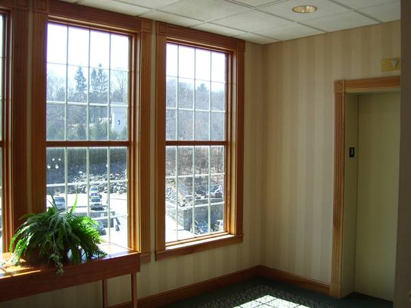 $850 / 412ft2 - 3rd Floor Corner Office (Uxbridge)63825127013505122