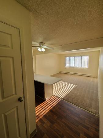 $1,340 / 1br - 529ft2 - Enjoy no one above you! (Anchorage)64004785885570121