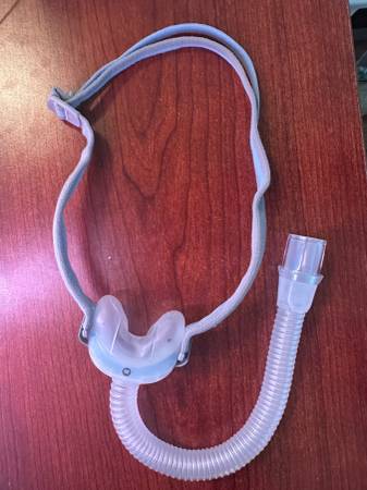 ResMed AirFit N30 Nasal Pillow (Medium) CPAP Mask 1