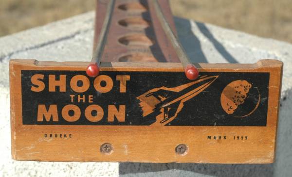 Shoot The Moon(1959) 'Drueke' Vintage Game. with/original Metal Ball. 1