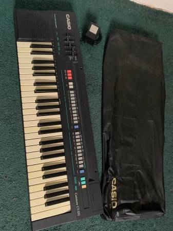 Casio CT-370 Portable Keyboard with Stand 1