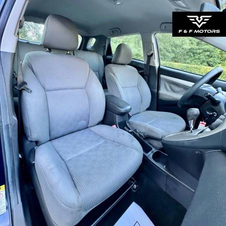 2009 Toyota Matrix Sport Wagon 4D - $4590.0063482145396225124