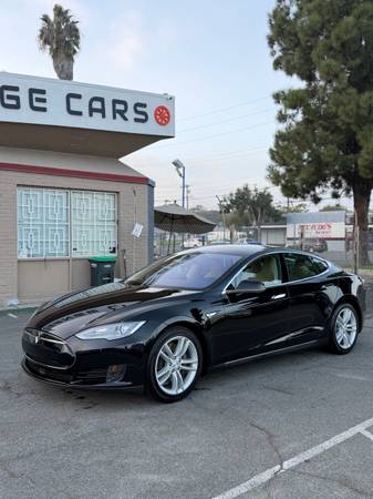 Tesla Model S 2016 70 Free Supercharging 1