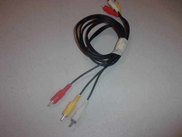 RCA CABLE, 3 WIRE, 5 FOOT X 1/4-INCH-WIDE HIGH END CABLE 1