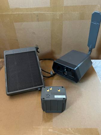 Tactacam Defend Security Camera, Solar Panel, Battery Pack and SD Card 1