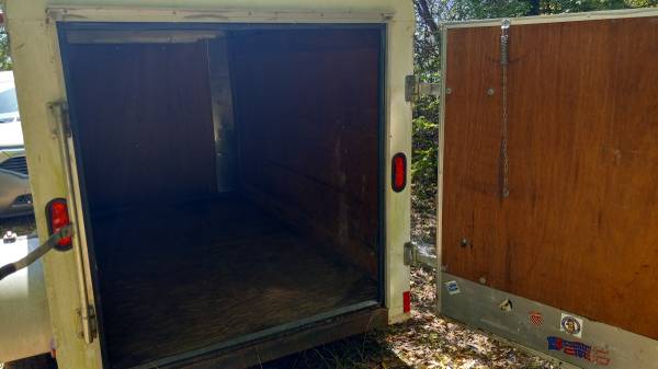 ENCLOSED CARGO TRAILER - $2,000 (Ft Gaines ga)63440450786049124
