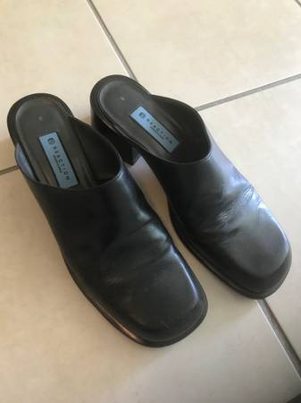 Kenneth Cole Mules 1