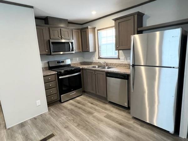 $1,179 / 2br - 896ft2 - $699 Could Move You In! Belleville Community (Belleville Michigan)64018940377601120