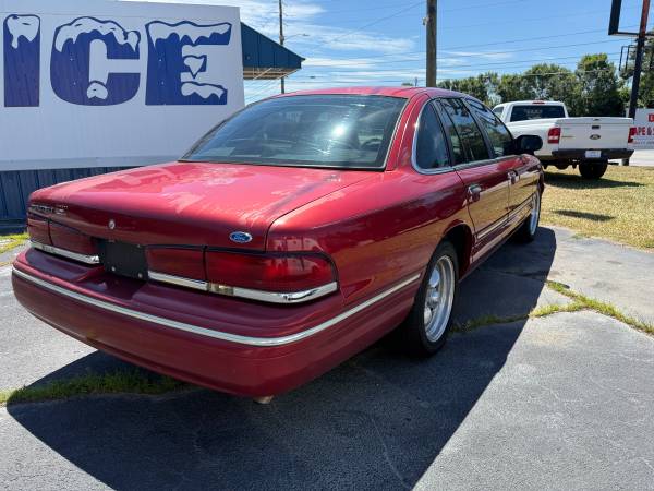1997 Ford Crown Victoria LX - $3.950 (Loganville)63620170503427122