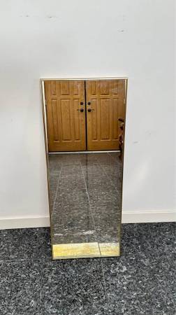 ✨ Vintage Brass-Framed Wall Mirror – Chic & Stylish ✨ 1