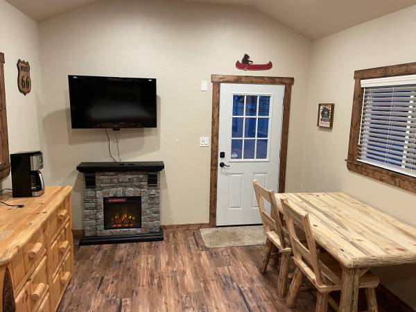 $800 / 1br - 288ft2 - Small studio cabin for rent - furnished (McCall)63794970279043122