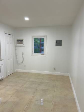 $1,000 / 1br - Efficiency for rent in Miami (Miami)64002016386177123