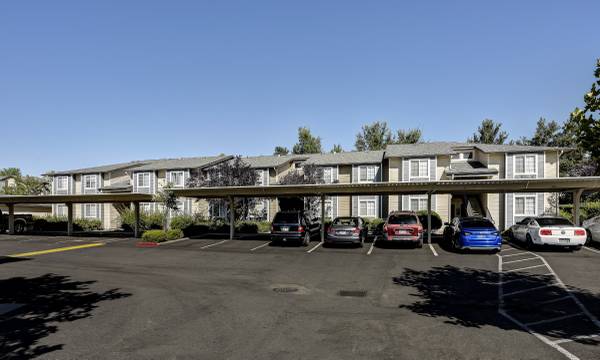 $1,715 / 2br - 955ft2 - $750 Off 1st Months' Rent (Reno)63654656320771120