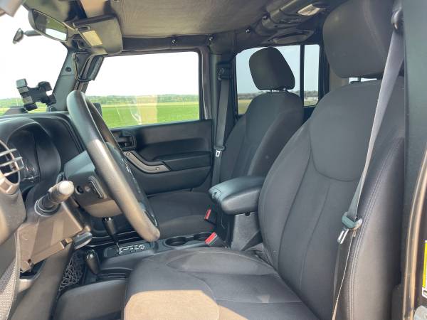 14 Jeep Wrangler Unlimited 149 mil *FINANCIAMIENTO DISPONIBLE PARA TODOS LOS PUNTOS DE CRÉDITO - $15,990 (Vinton)63470778895875124