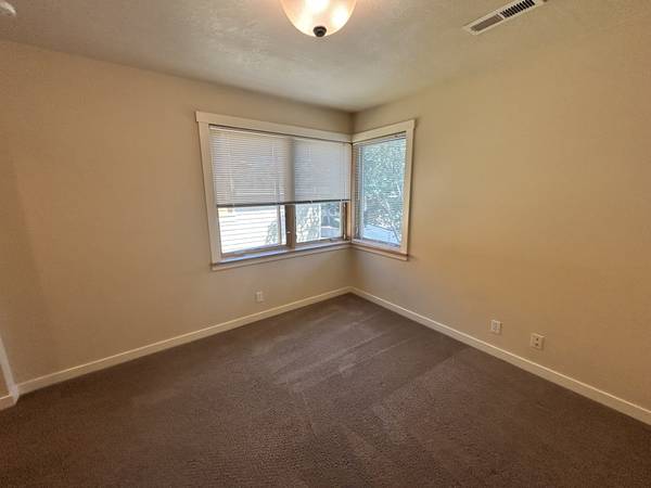 $1.875 / 2 habitaciones - 1210 pies² - ¡Casas adosadas en The Farm townhomes! (Eugene)63373572744195124